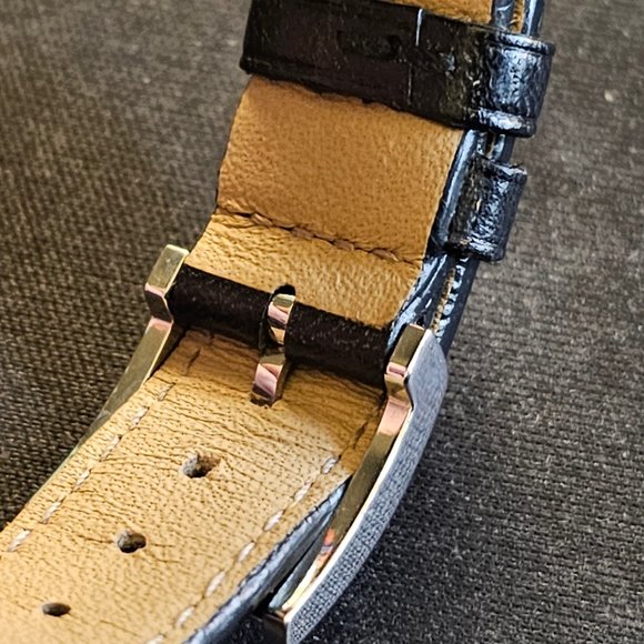 Women's Burberry watch, BU1453, authentic, needs battery, EUC - Picture 3 of 13